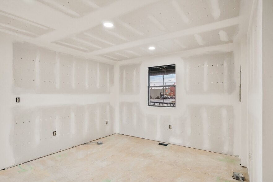 More Photos Of 114 W Church St, Marion Office Residential For Sale