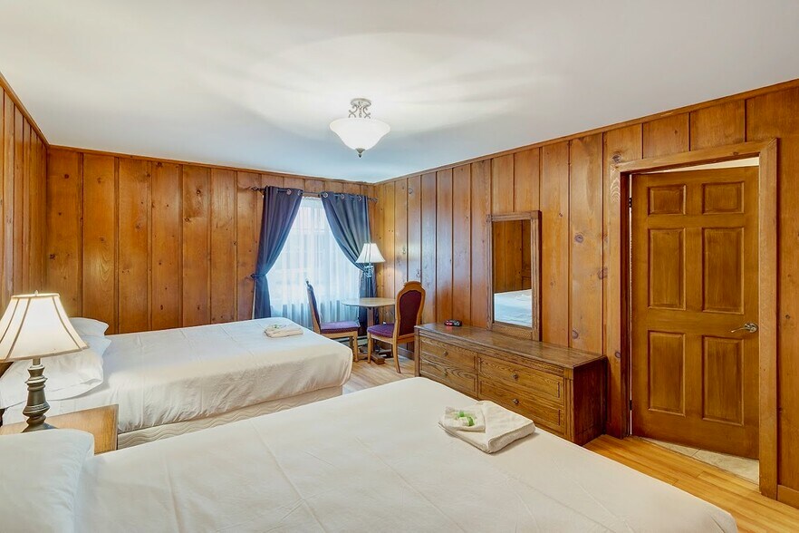 More Photos Of 55 Ch De L'oasis, Ferme-neuve Hotel For Sale