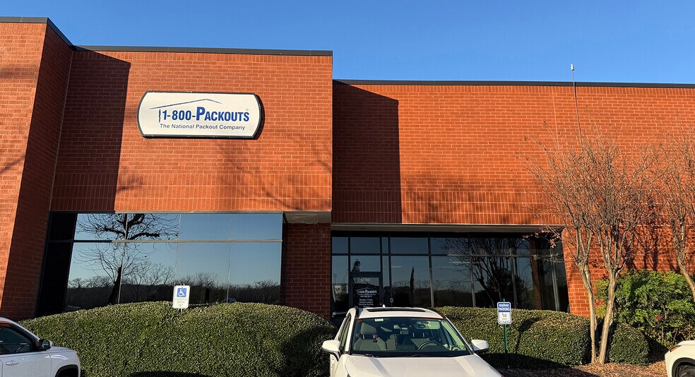 More Photos Of 5100-5190 Commerce Rd, Richmond Unknown For Lease