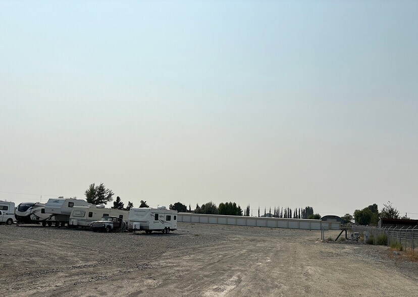 More Photos Of 475 100 S, Paul Self Storage For Sale