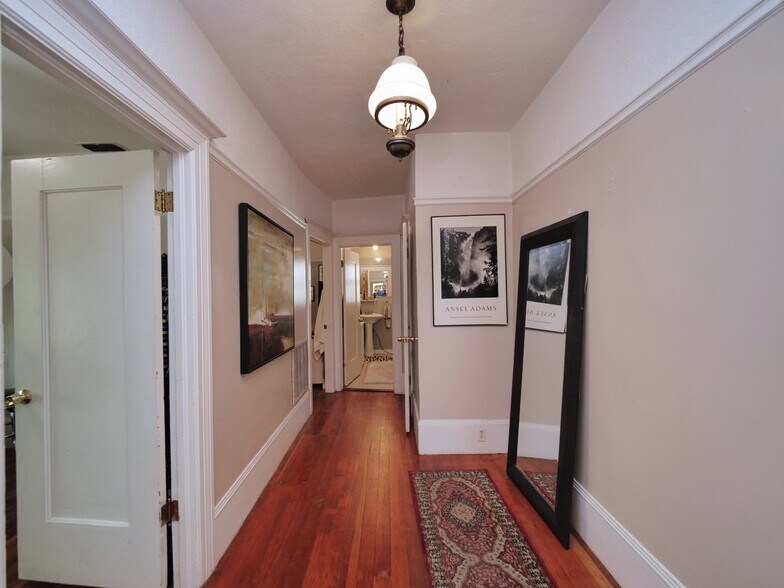 More Photos Of 1901-1903 H St, Sacramento Apartments For Sale