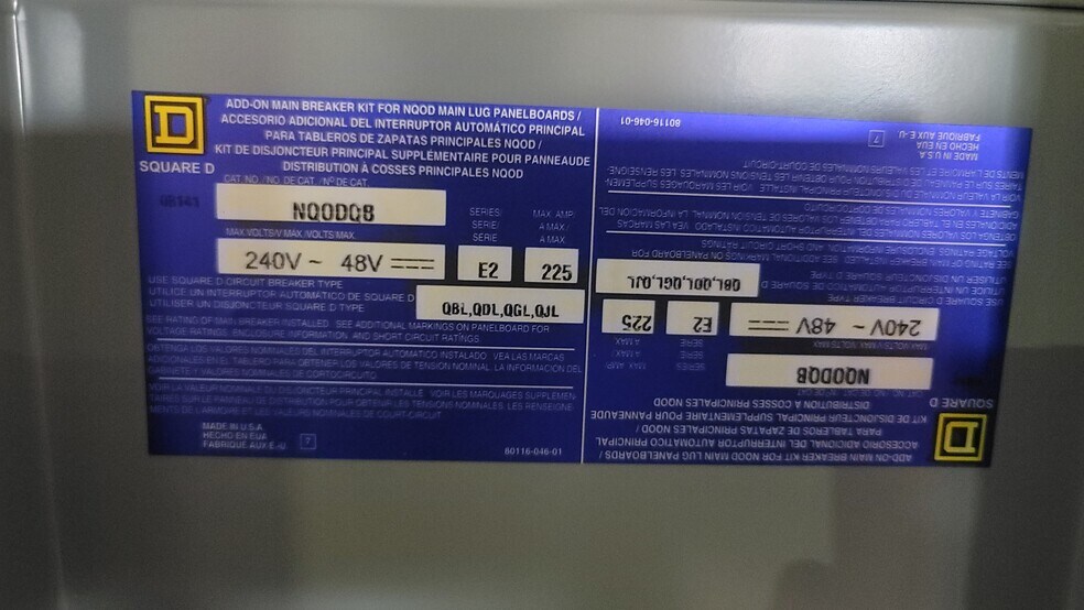 More Photos Of 1105 N Main St, Highlands Warehouse For Lease