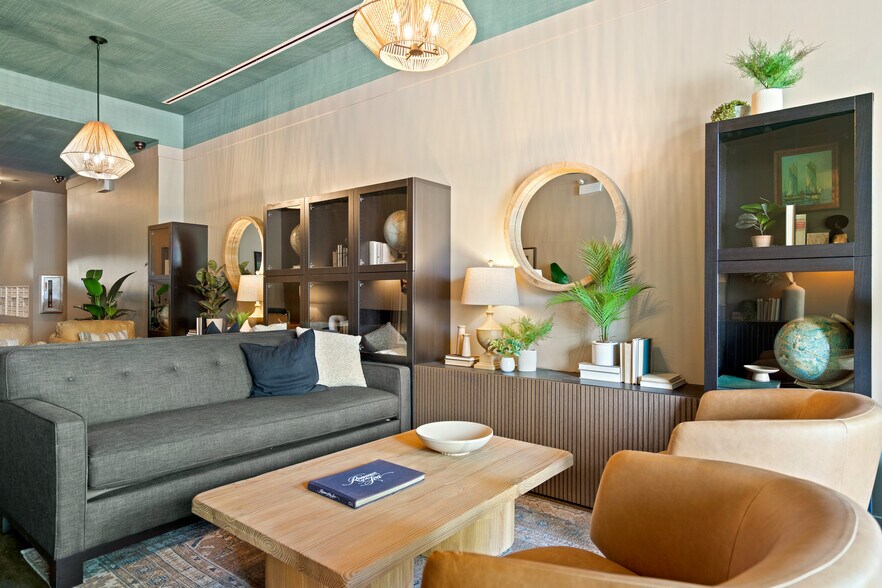 More Photos Of 4600 N Kenmore Ave, Chicago Apartments For Lease