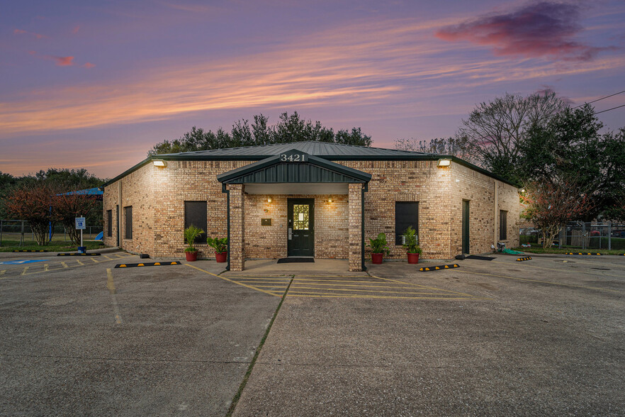 Primary Photo Of 3421 E Walnut St, Pearland Daycare Center For Sale