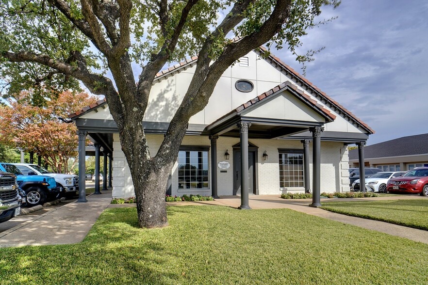 More Photos Of 3260 Southern Dr, Garland Medical For Lease