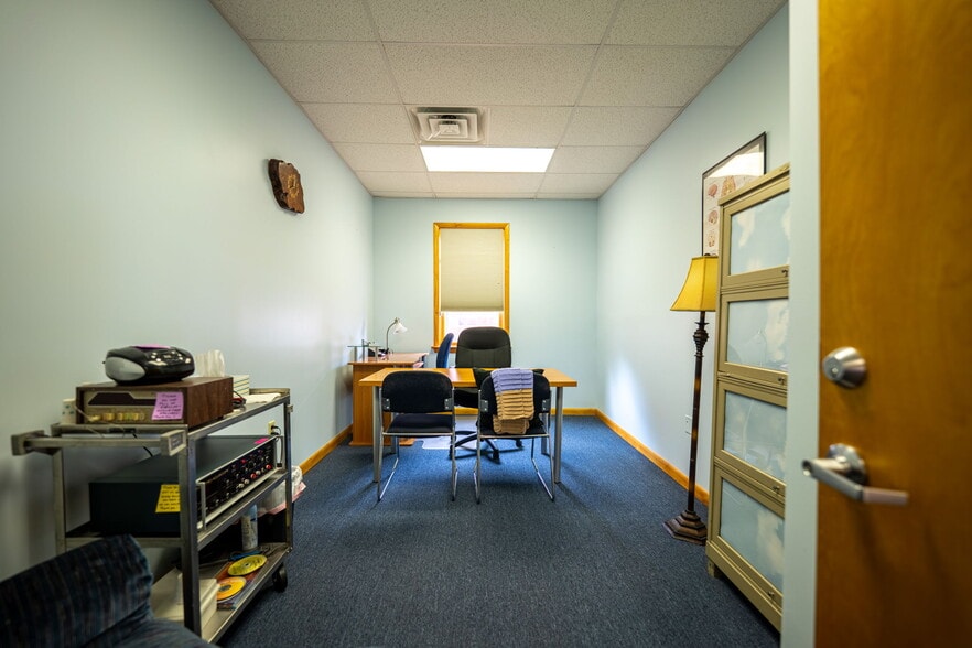 More Photos Of 3519 Bigelow Blvd, Pittsburgh Office For Sale