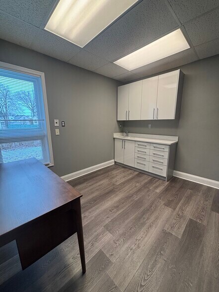 More Photos Of 216 Stelton Rd, Piscataway Medical For Sale