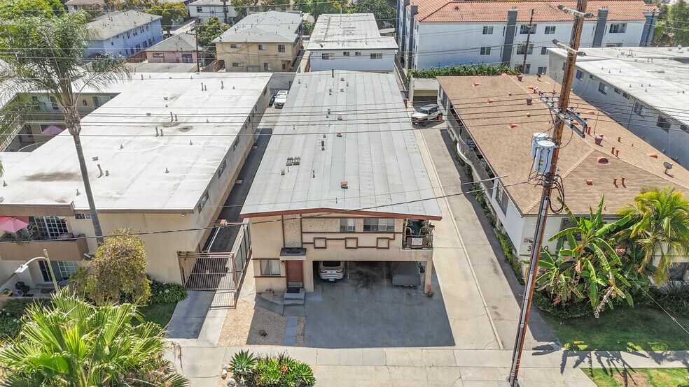 More Photos Of 3326 S Canfield Ave, Los Angeles Apartments For Sale