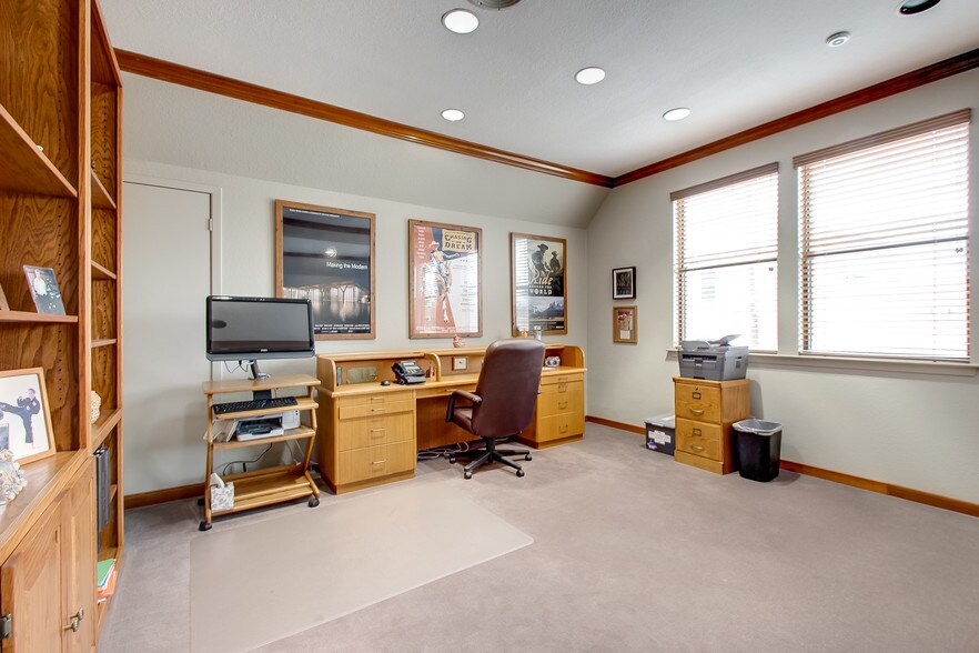 More Photos Of 3200 W 4th St, Fort Worth Loft Creative Space For Sale