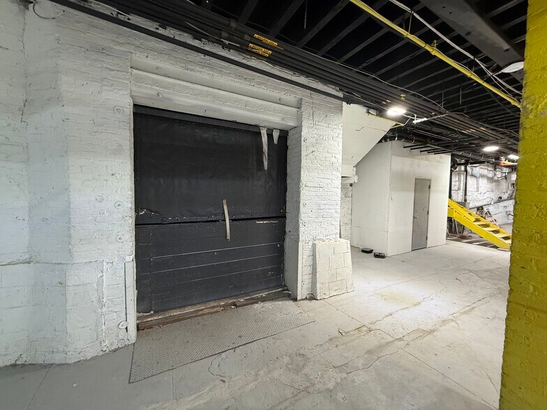 More Photos Of 178 Walworth St, Brooklyn Flex For Sale