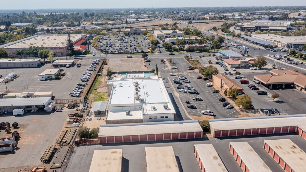 More Photos Of 1026 Skyway, Chico Health Club For Sale