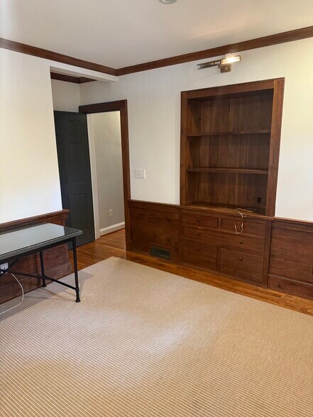 More Photos Of 1991 Rockledge Rd NE, Atlanta Office For Sale