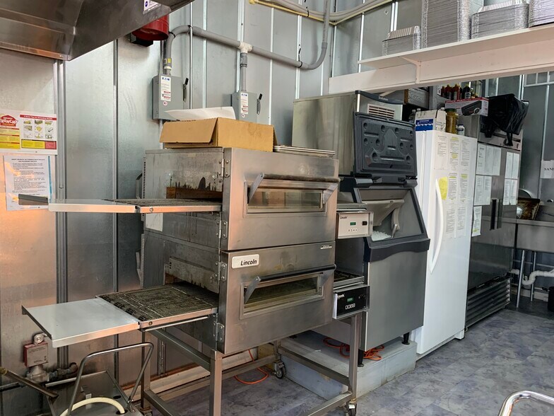 More Photos Of 120 N State St, Lyons Restaurant For Sale