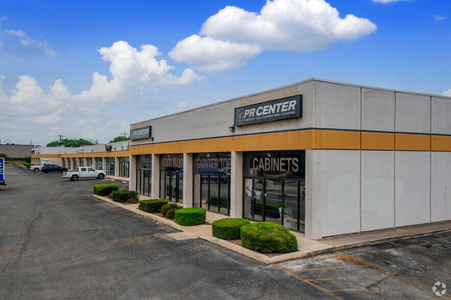 More Photos Of 6821-6883 Bandera Rd, San Antonio Unknown For Lease