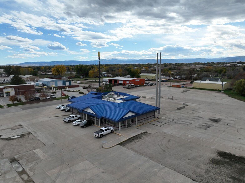 More Photos Of 2617 N Main St, Sheridan Freestanding For Sale