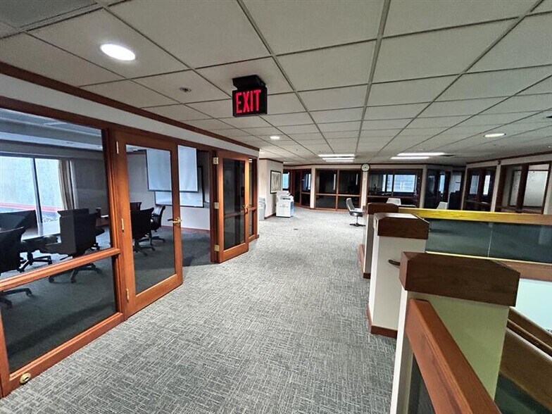 More Photos Of 14900 Technology Dr, Eden Prairie Manufacturing For Sale