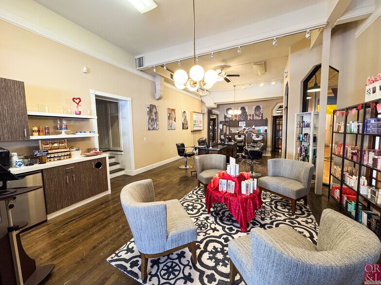 More Photos Of 33-39 N Main St, Wallingford Office For Lease