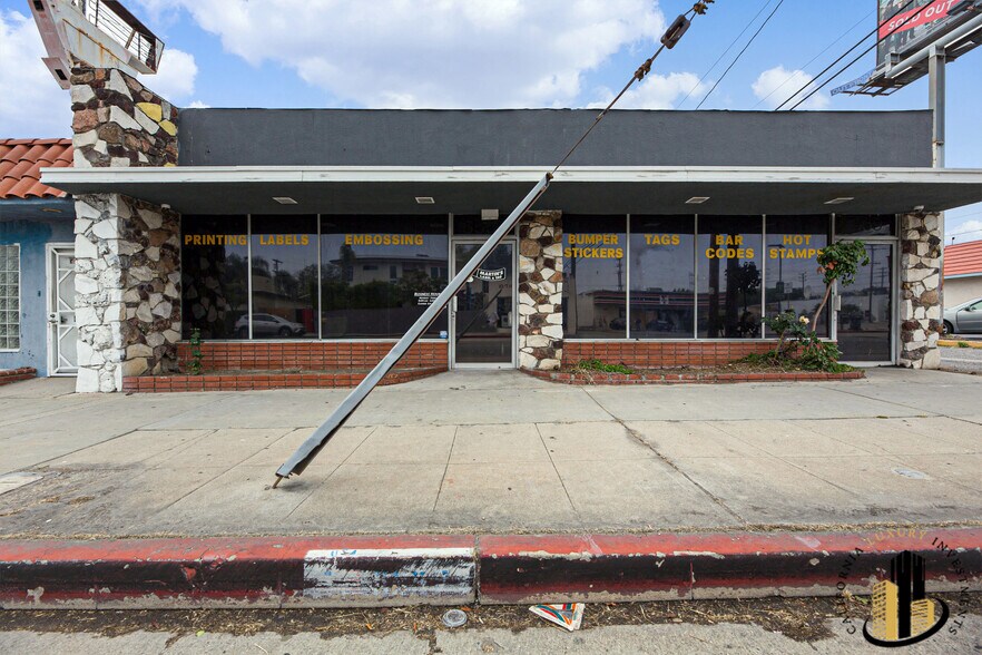 More Photos Of 5557 Cahuenga Blvd, North Hollywood Storefront For Lease