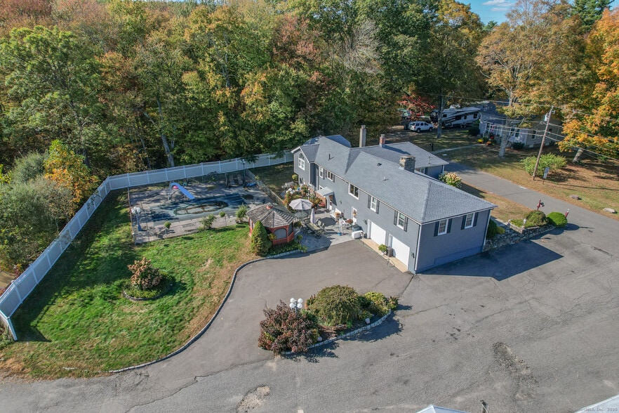 More Photos Of 2035 Scott Rd, Cheshire Specialty For Sale