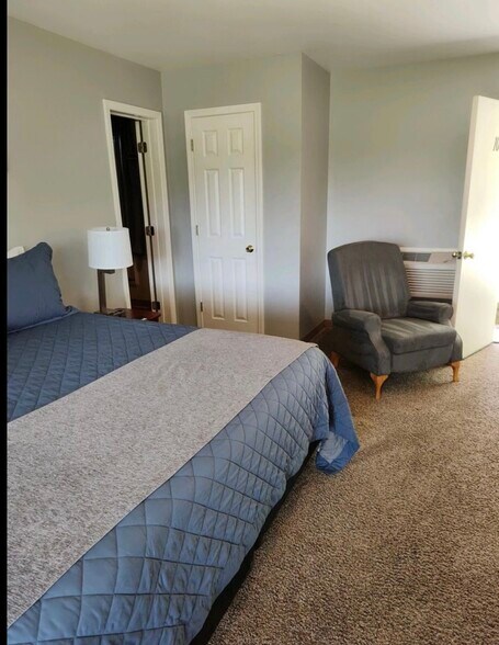 More Photos Of Lake Road 254-15, Wheatland Hotel For Sale