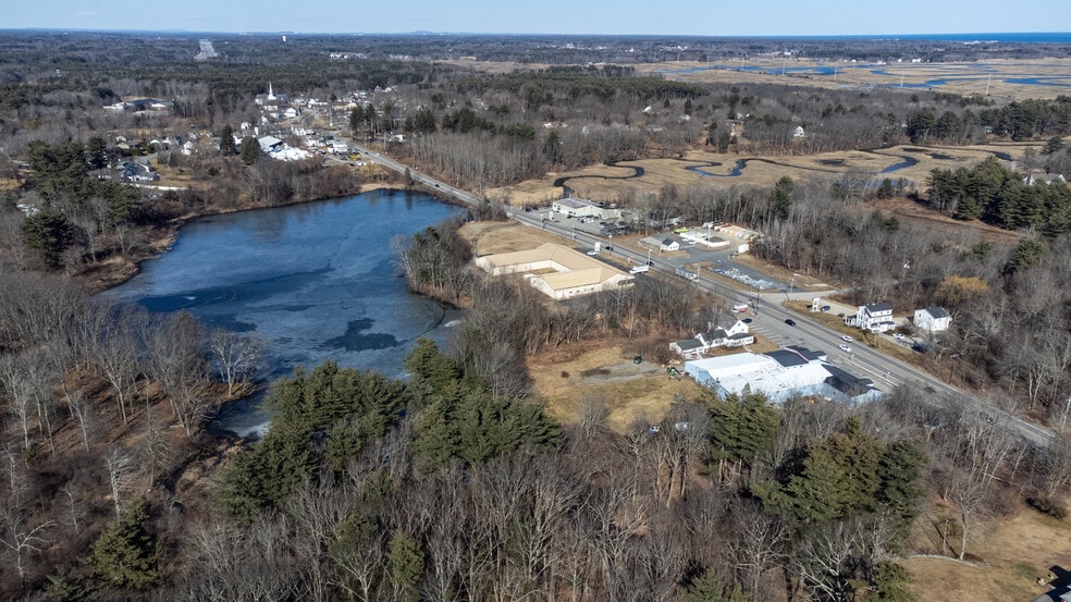 More Photos Of 34 Lafayette Rd, Hampton Falls Freestanding For Sale