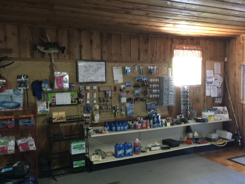 More Photos Of 136 S Homestead Ln, Lancaster Marina For Sale