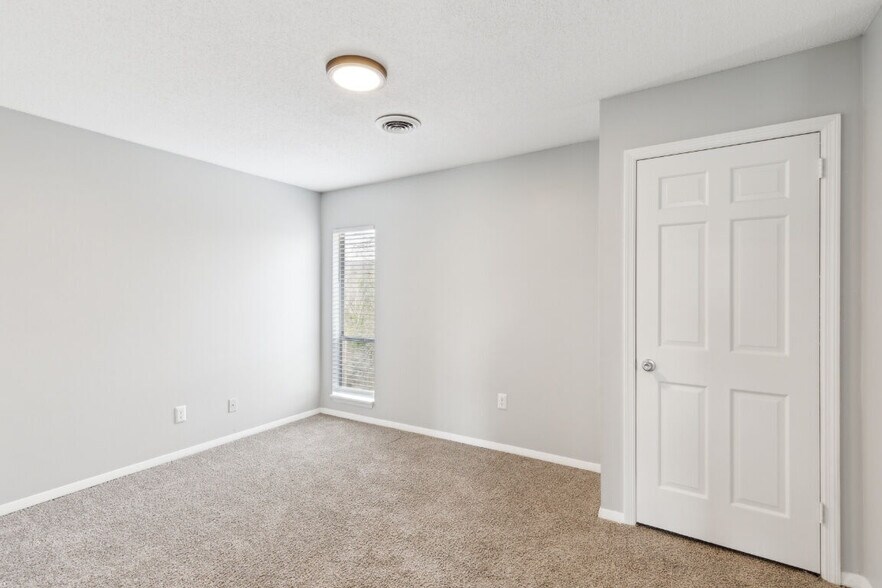 More Photos Of 300 W Midvale Ave, Chattanooga Apartments For Sale