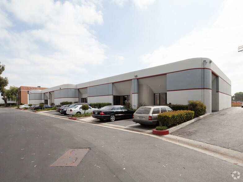 More Photos Of 6423-6431 Alondra Blvd, Paramount Warehouse For Lease