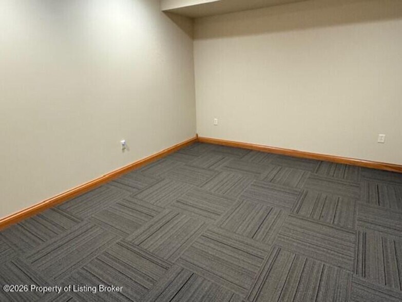 More Photos Of 3805-129f Southwest Ave, Belfield Flex For Lease