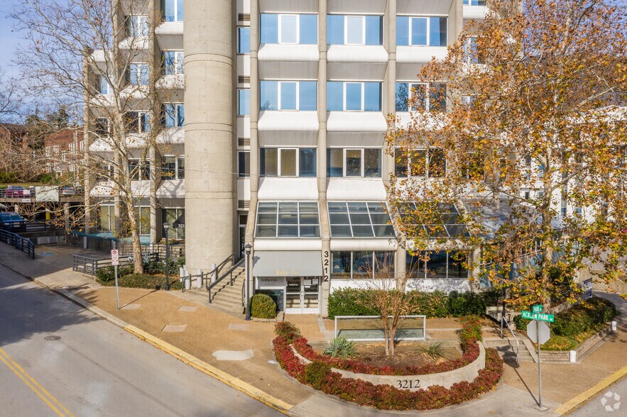 More Photos Of 3212 West End Ave, Nashville Office For Lease