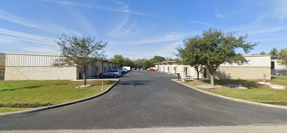 Primary Photo Of 7610 Industrial Ln, Tampa Warehouse For Lease
