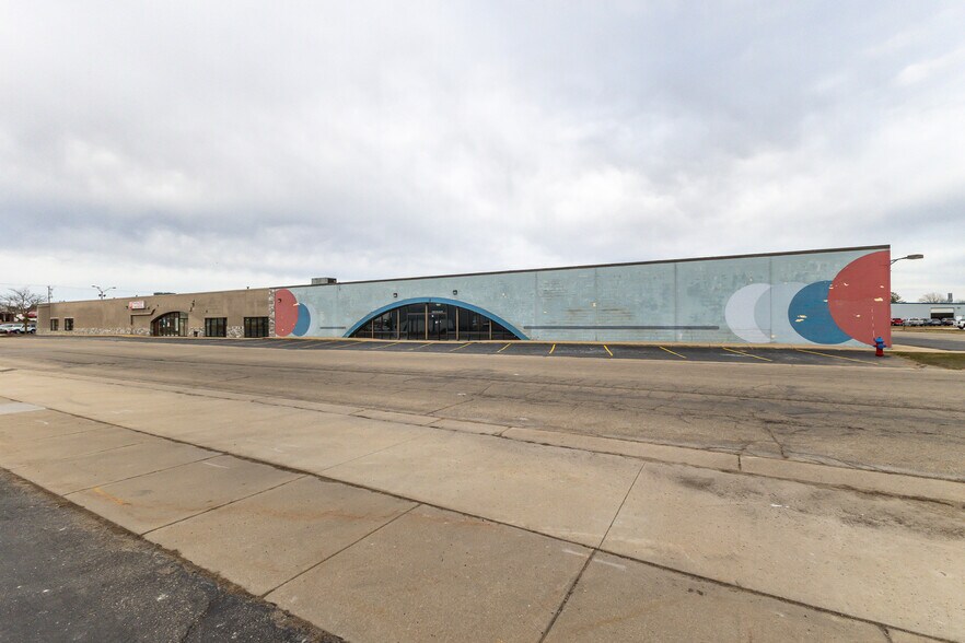 More Photos Of 128 W 8th St, Monroe General Retail For Sale