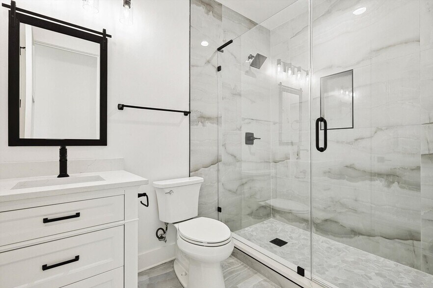 More Photos Of 767 W Main St, Coppell Storefront Retail Office For Sale