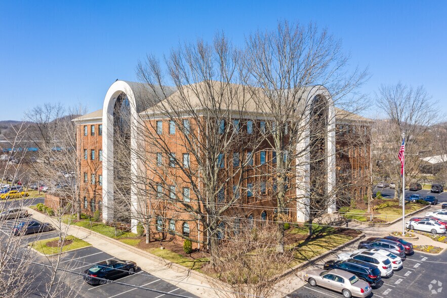 More Photos Of 1749 Mallory Ln, Brentwood Office For Lease