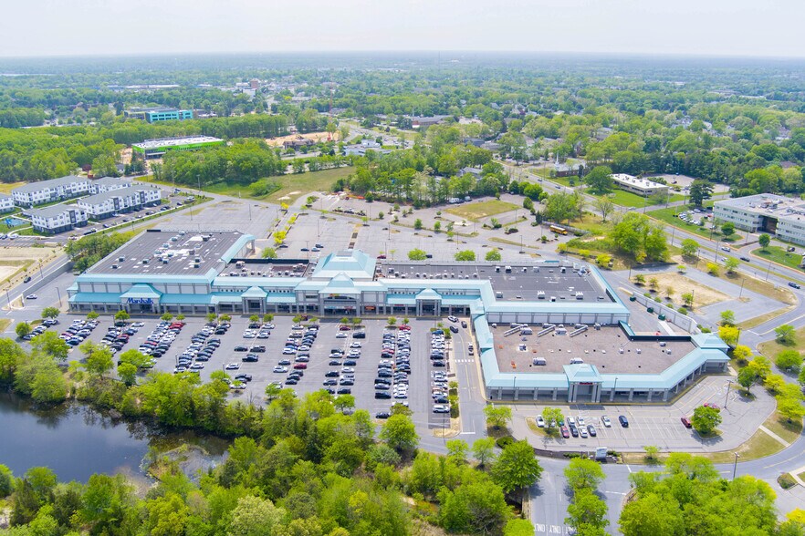 More Photos Of 635 Bay Ave, Toms River General Retail For Sale