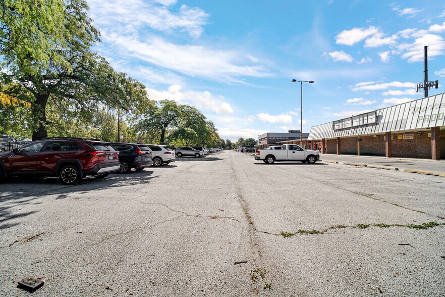 More Photos Of 5050 S State St, Chicago Storefront Retail Office For Lease