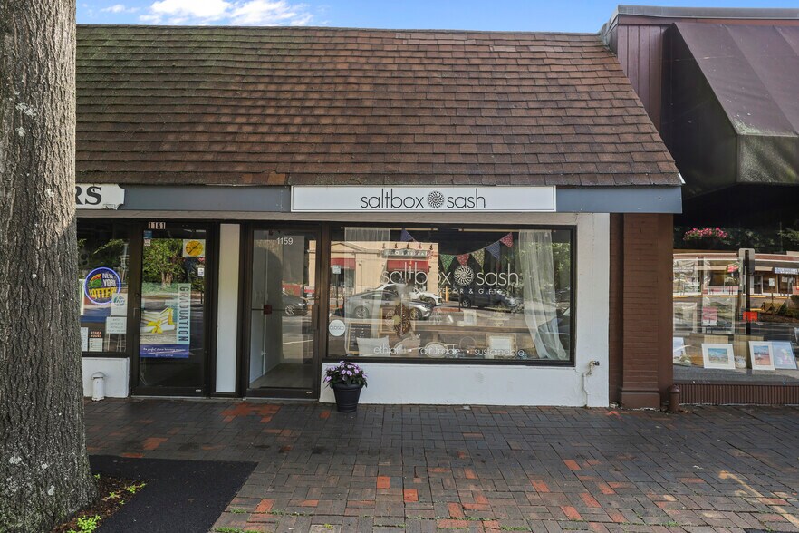 More Photos Of 1159-1177 Pleasantville Rd, Briarcliff Manor Village Restaurant For Sale