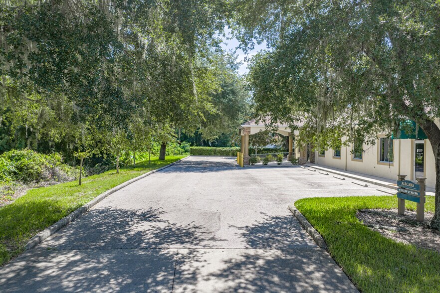 More Photos Of 1214 W Reynolds St, Plant City Office For Sale