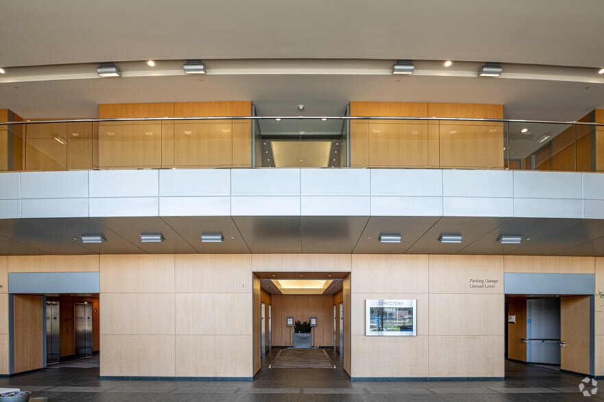 More Photos Of 2100 Powell St, Emeryville Office For Lease