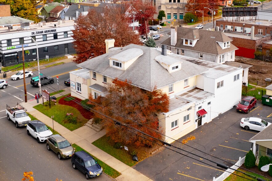 More Photos Of 714-720 Broadway, Paterson Medical For Lease