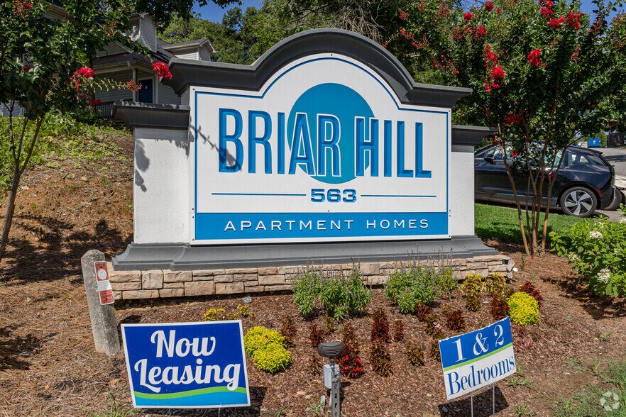 More Photos Of 563 Briar Hill Ct, Riverdale Apartments For Sale