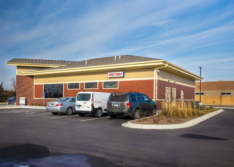 More Photos Of 1460 Montreal St, Hutchinson Drugstore For Sale