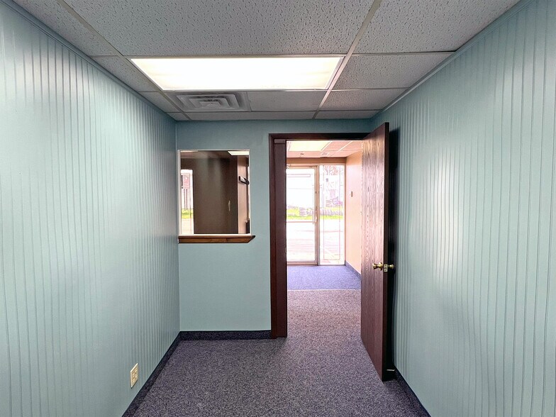 More Photos Of 2002 Evanston Ave, Erie Manufacturing For Lease