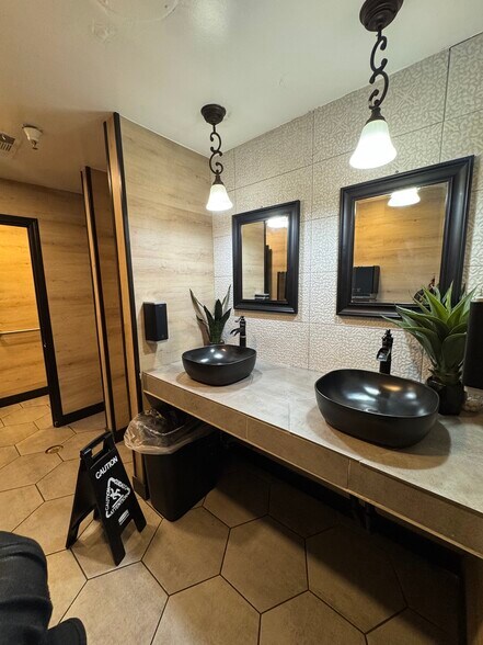 More Photos Of 1266 S E St, San Bernardino Service Station For Sale