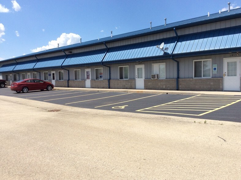 More Photos Of 181 Wolf St, Yorkville Warehouse For Sale