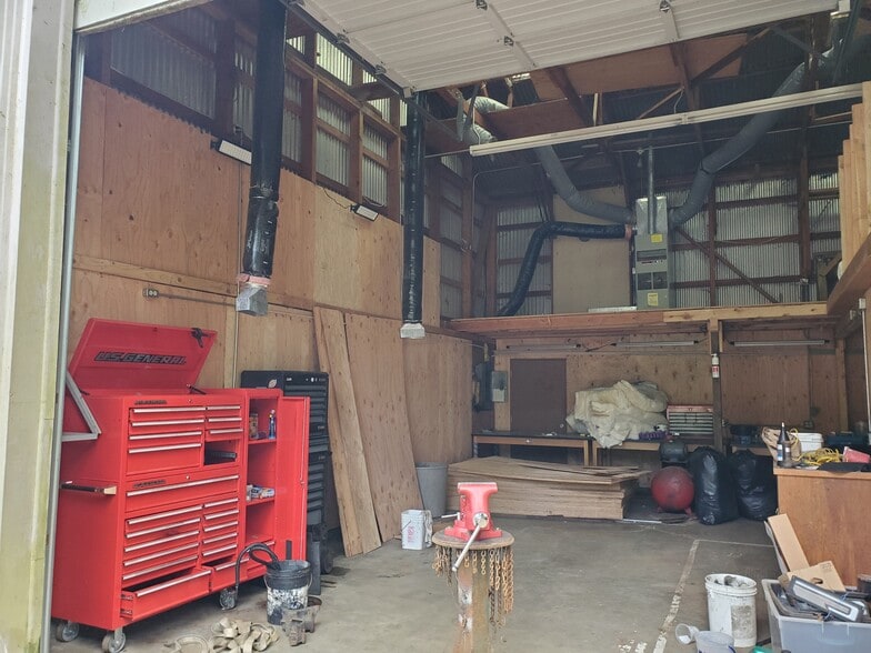 More Photos Of 5394 Salmon River Hwy, Otis Light Manufacturing For Sale