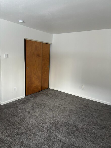 More Photos Of 1521 Brooke Park Dr, Toledo Apartments For Sale