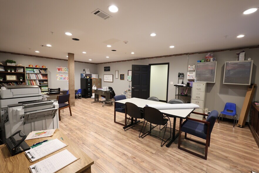 More Photos Of 1122 S 2nd St, Cabot Industrial For Sale