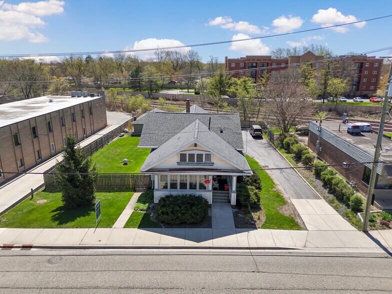 More Photos Of 111 E Palatine Rd, Palatine Multifamily For Sale