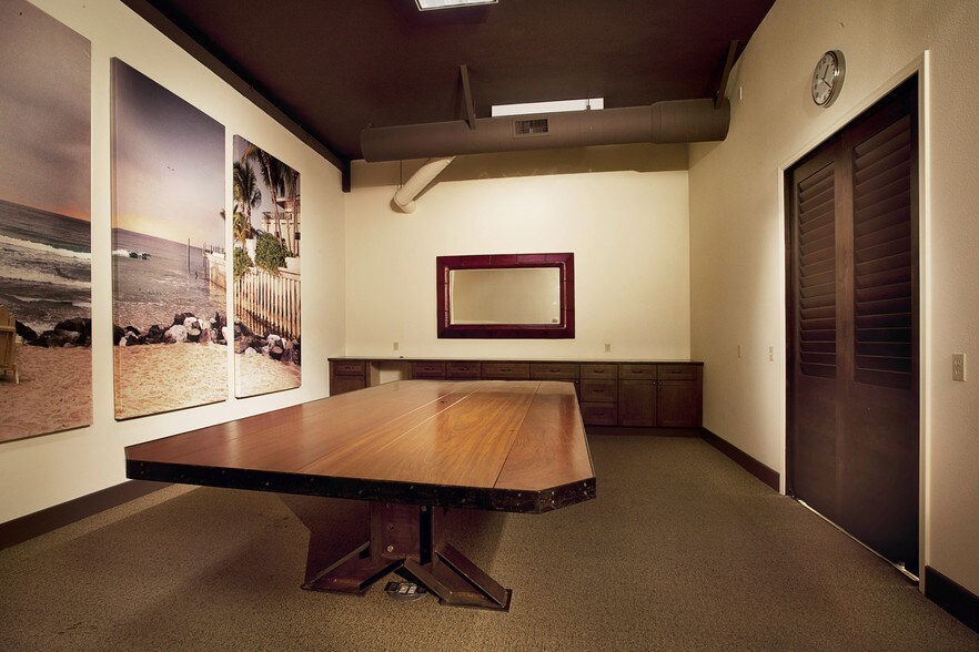 More Photos Of 710 State St, Santa Barbara Office For Lease